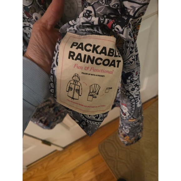 Disney/Vera Bradley  Packable Hooded Raincoat Size 3xl - Picture 4 of 11